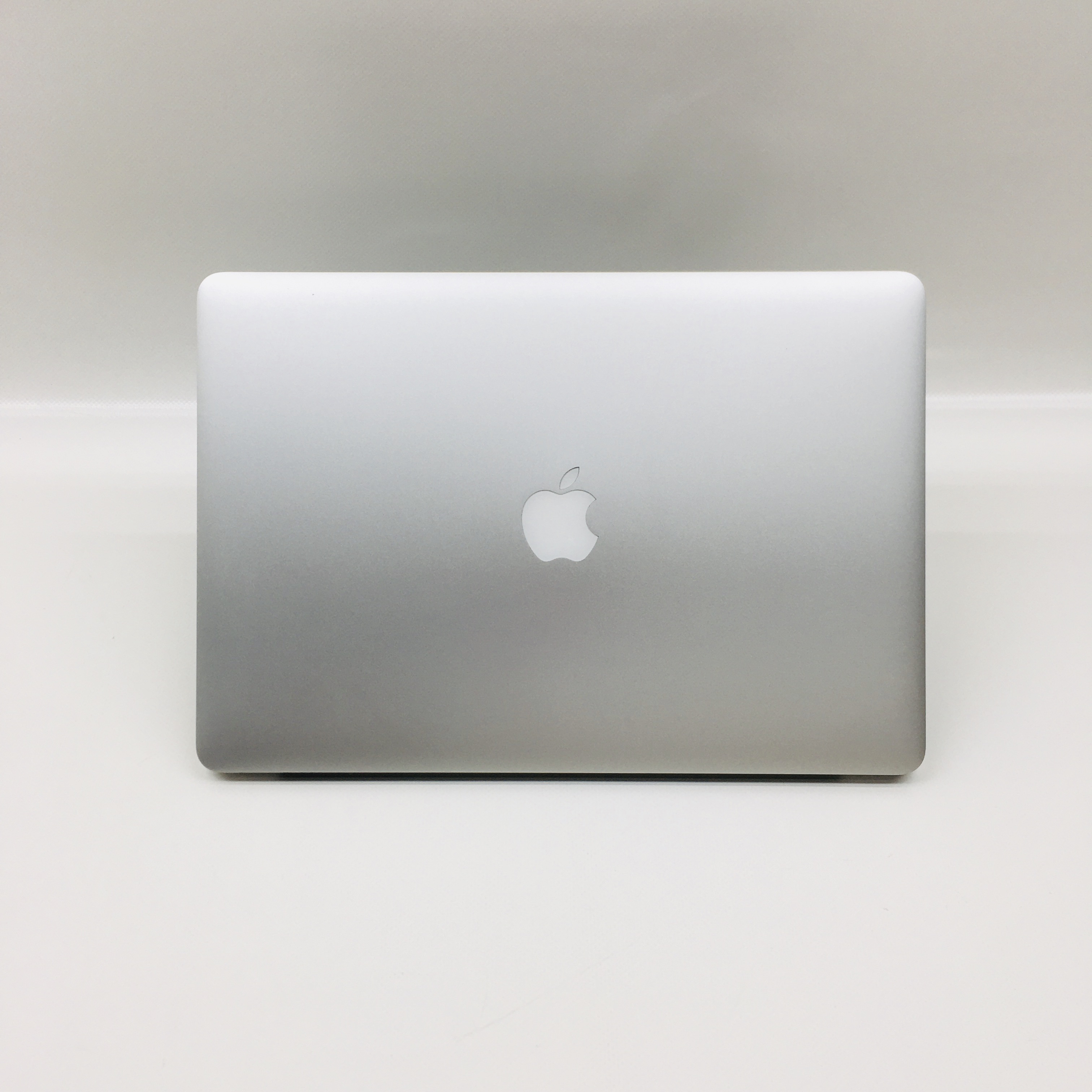 MacBook Pro Retina 15" Mid 2015 (Intel Quad-Core i7 2.2 GHz 16 GB RAM 256 GB SSD), Intel Quad-Core i7 2.2 GHz, 16 GB RAM, 256 GB SSD, image 4